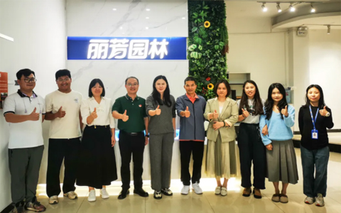 �㶫ï��ũ�ֿƼ�ְҵѧԺ����PP������Ϸ��չУ����